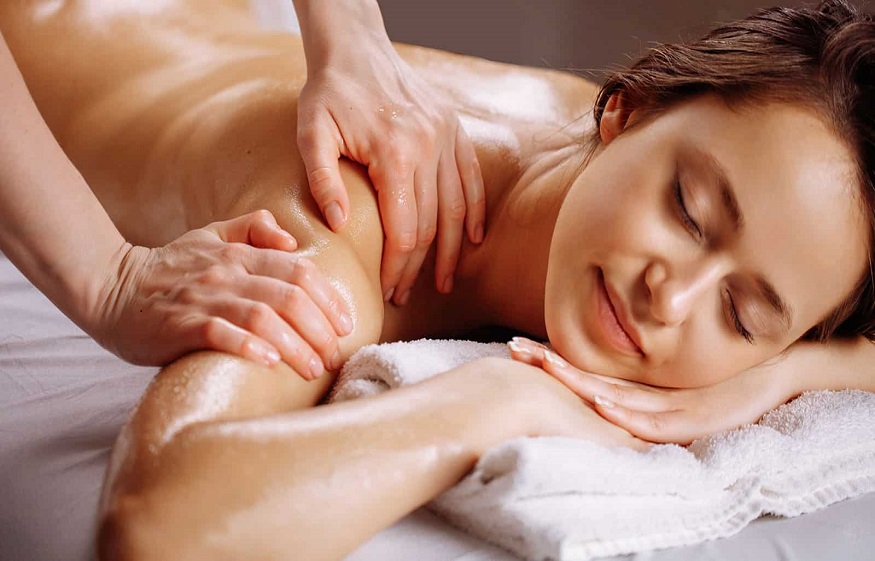 The Scientific Explanation Why We Love Getting a Massage