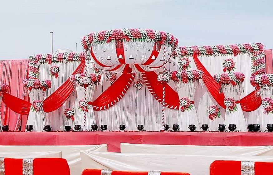 8 Caterers supplies in wedding stage Decoration